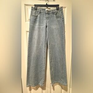 Austin Landing Blue Jeans. Pearl top. Size junior 3. NWOT. Low rise.